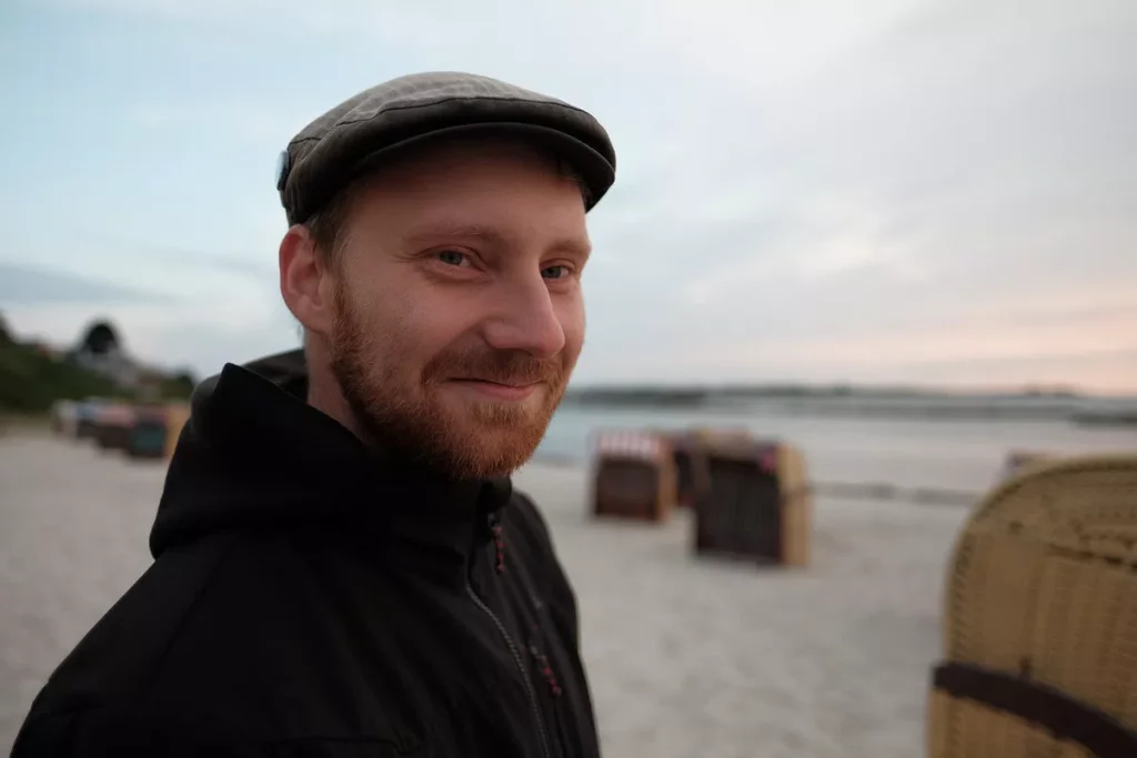 selbstportraits konrad als beispiel am strand für die kunst des fotografierens